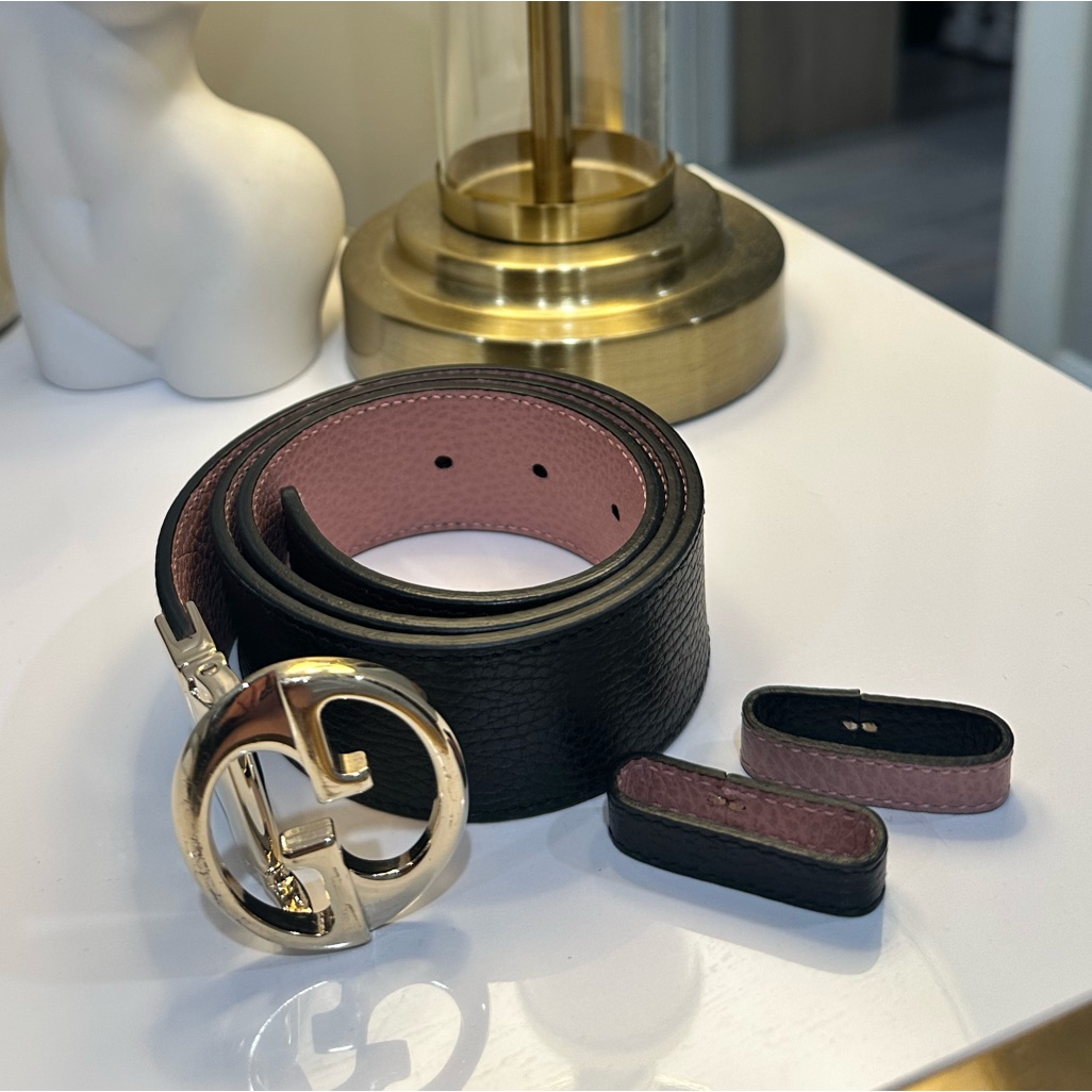Gucci Reversible Black/Pink Belt With Gold Buckle. Size 80/32